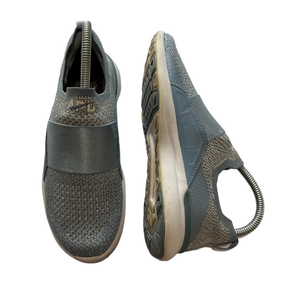 APL Techloom Bliss Sneaker Mesh Knit Light Blue Slip On Womens Sz 6.5 Eur 36.5 - Picture 1 of 15